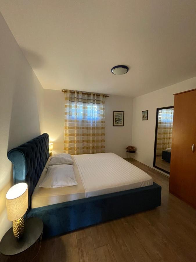 Apartmani Suzana Klenovica Eksteriør billede